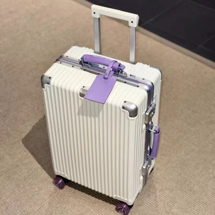 Renkli Sessiz Çıkrık TSA Kilit - Aluminum Frame Carry On Luggage incelemesi ve fiyatı